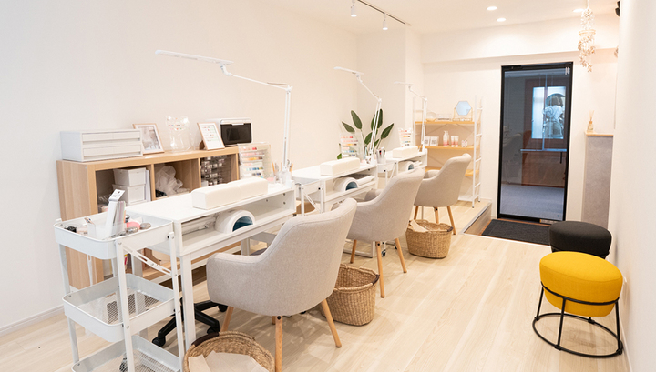 【女性】本真珠を使ったこだわりネイルサロン-ネイルサロンPN様